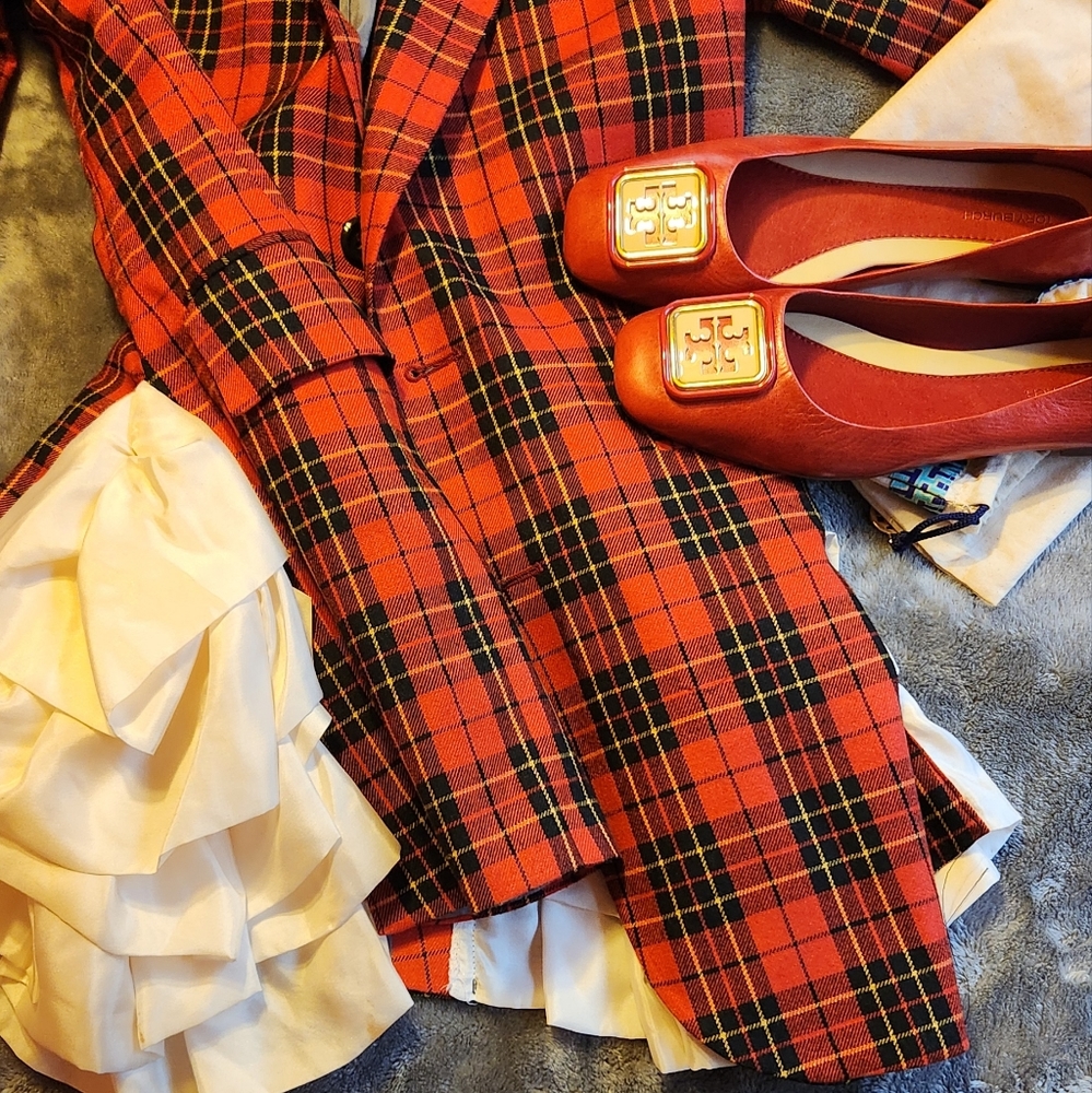 AUTHENTIC Georgia Square toe flats